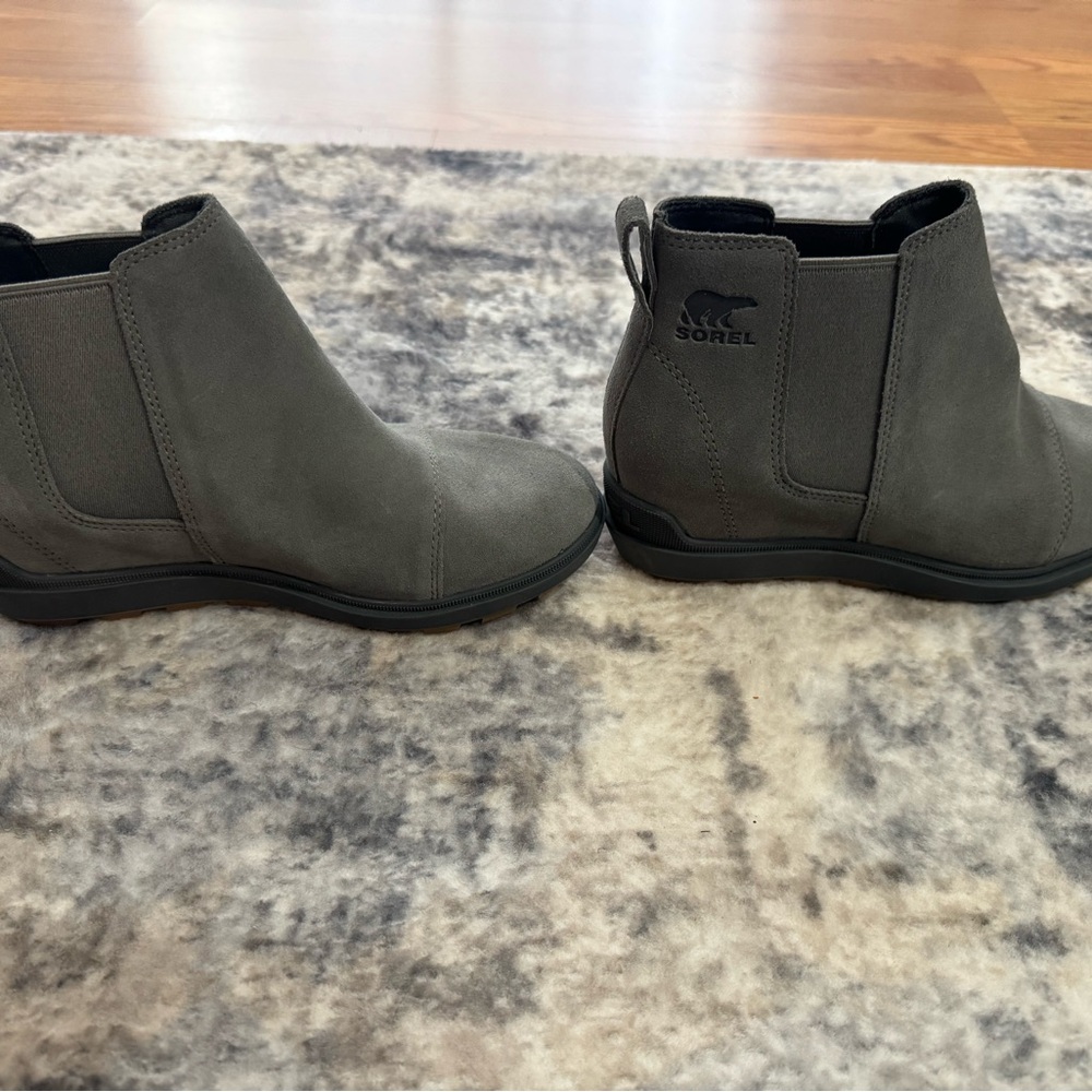 Sorel Women's Gray Chelsea Ankle Booties - Picture 2 of 7